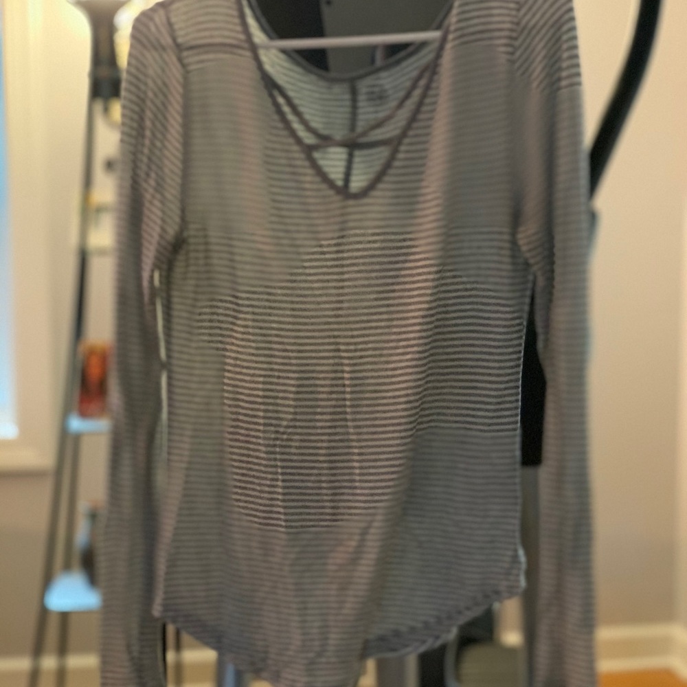 SO Gray & White Striped Long Sleeve Shirt